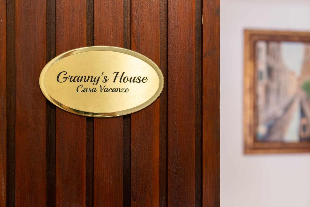 Granny S House Nettuno Villa Ngoại thất bức ảnh